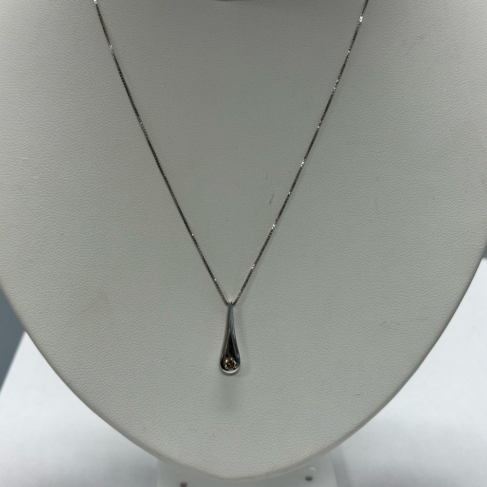 Elegant diamond Teardrop Necklace